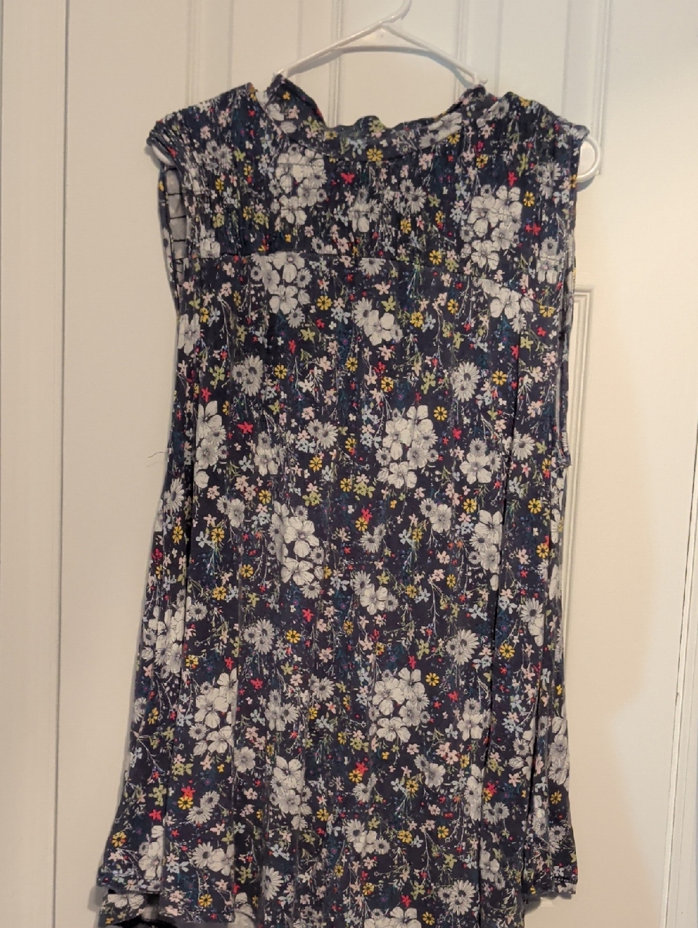 Lane Bryant Navy and White Floral Top with Smocked Yoke Sz 18/20